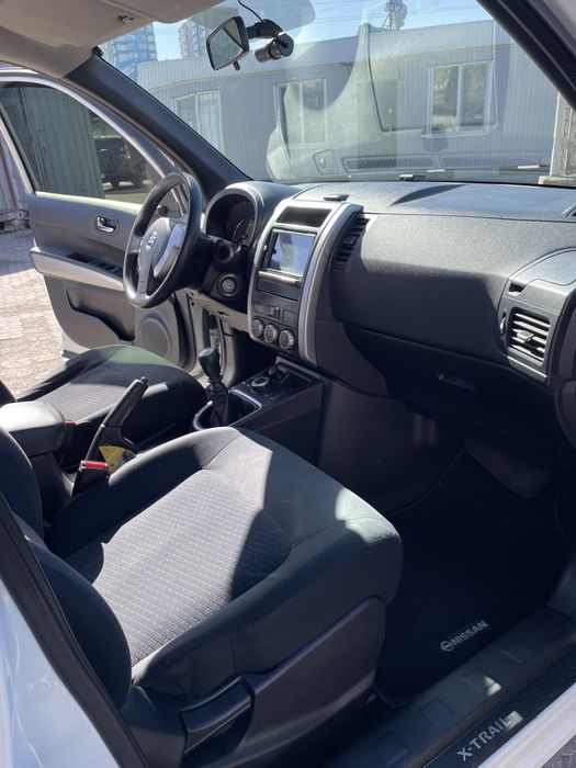 Nissan X-Trail 2011 года, 2.0 бензин
