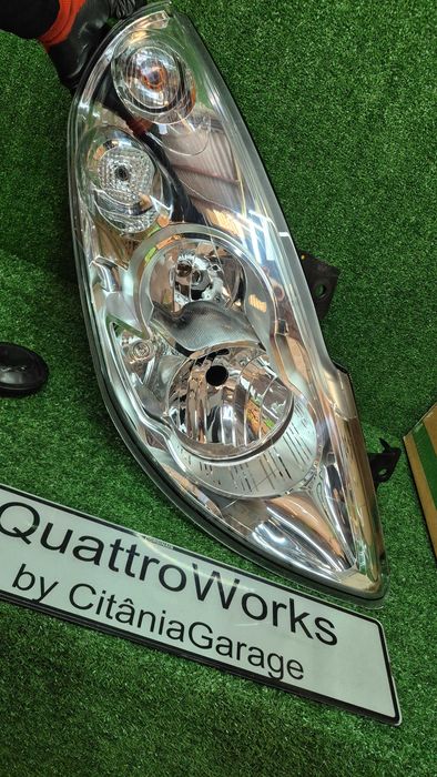 Otica Farol Direito Renault Master / Movano A 1998 a 2010 ref 442-1165R-LD-EM NOVO