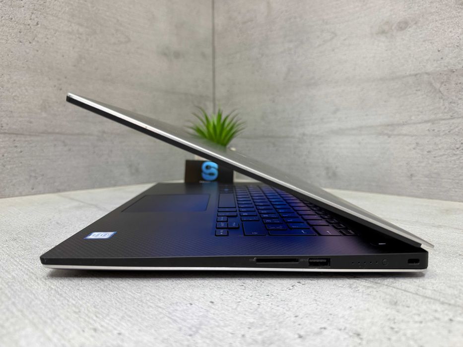 Сенсорний ноутбук Dell Xps 15 9550/i7-6700HQ/Nvidia/4k ips/256gb ssd