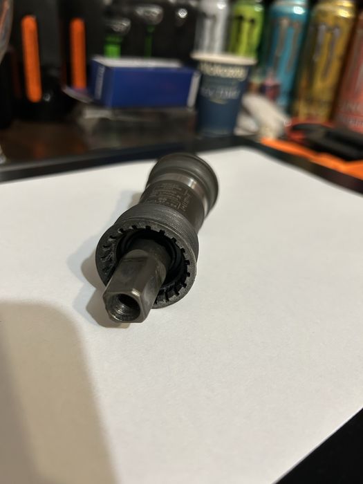 Каретка, картридж shimano 122.5-123мм