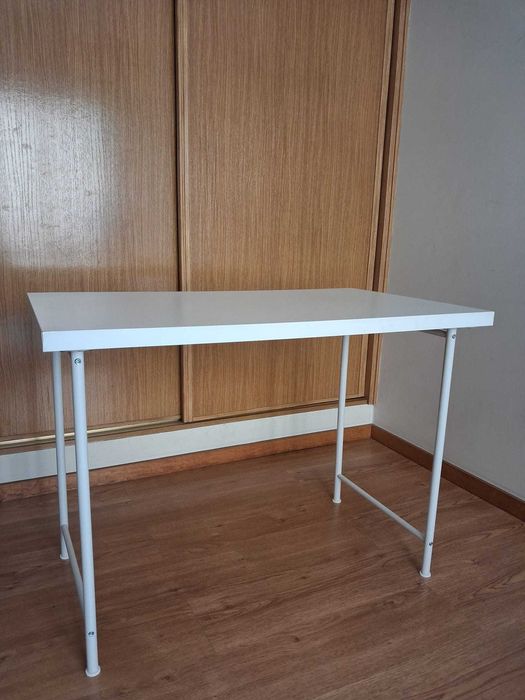 Mesa branca (100x60)