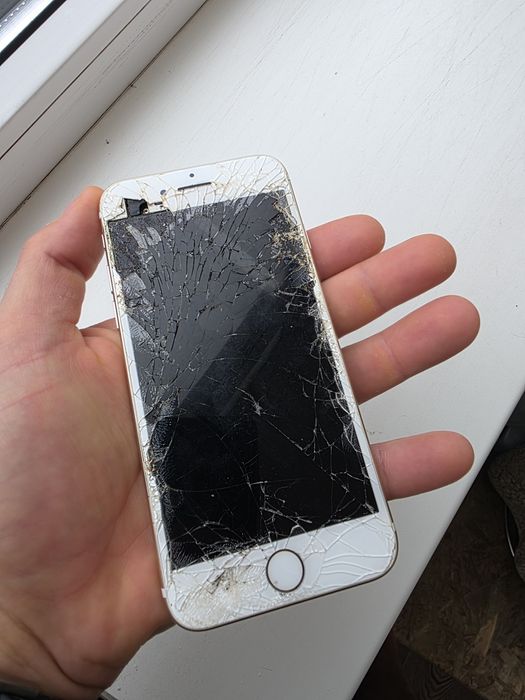 Iphone 7 на запчастини