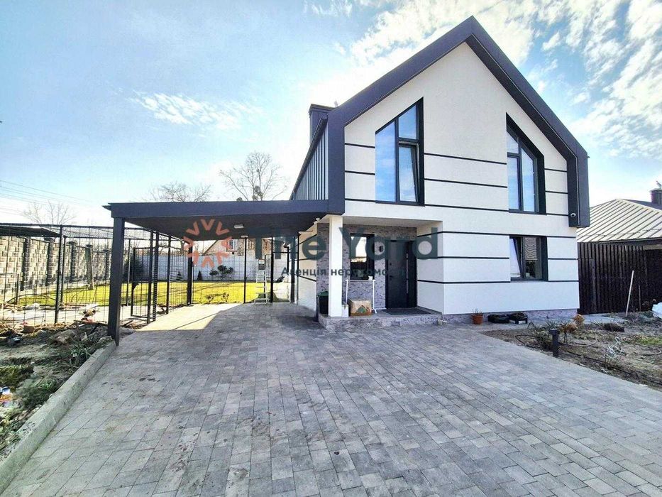 Продаж двоповерхового нового будинку в котеджному містечку Підгірці