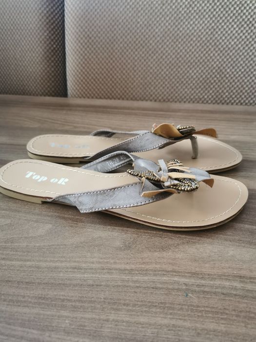 Nowe klapki r. 39