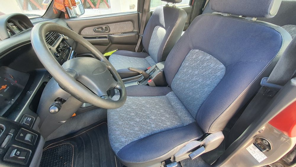 Carrinha Mitsubishi stracar 200