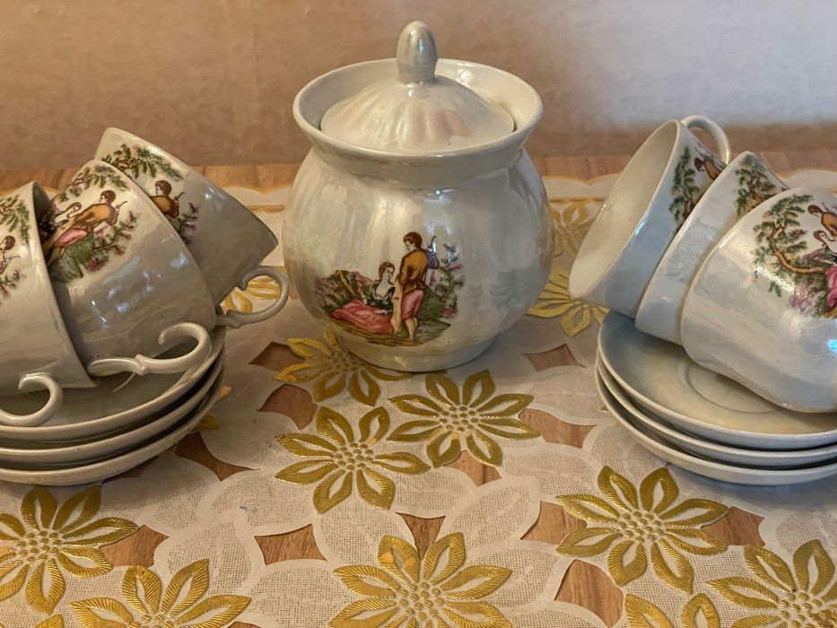 Продам сервіз старого зразку