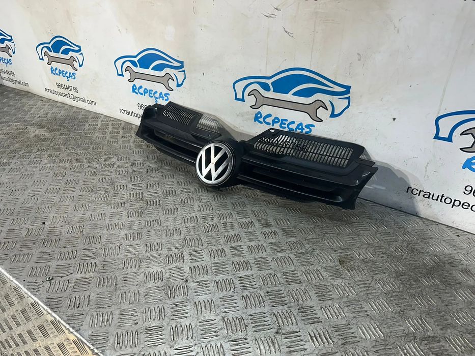 Grelha Frontal Pára-choques VW Volkswagen Golf 5 MK5 1K 1K0853655