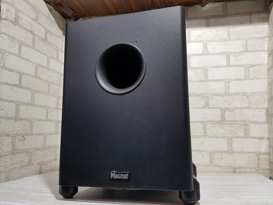 30 см НЧ! Активний сабвуфер MAGNAT ALPHA 30A, 15 кг! пот- сть 180 Вт,