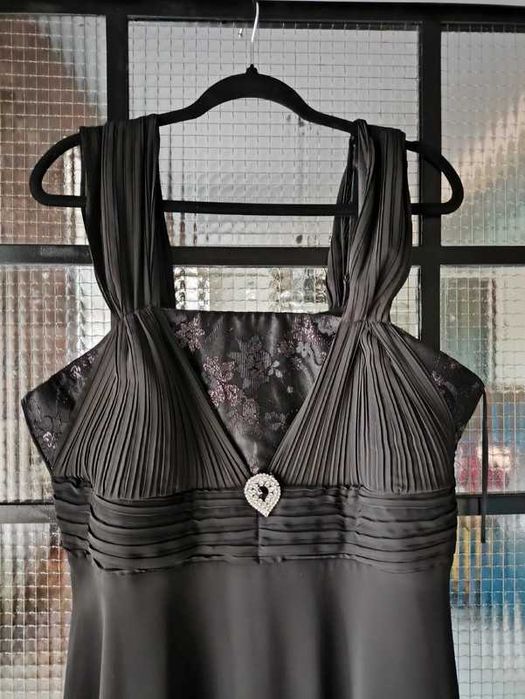 Czarna wieczorowa sukienka 46/48