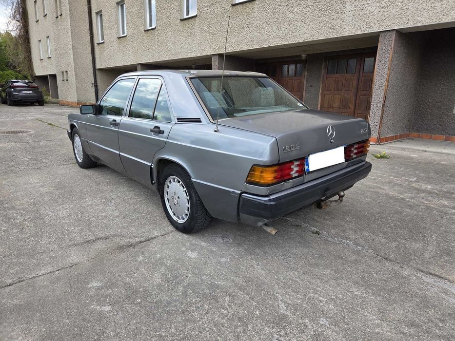 Mercedes W 201 190 2.5 Diesel 94KM 5 Cylindrów 1990r