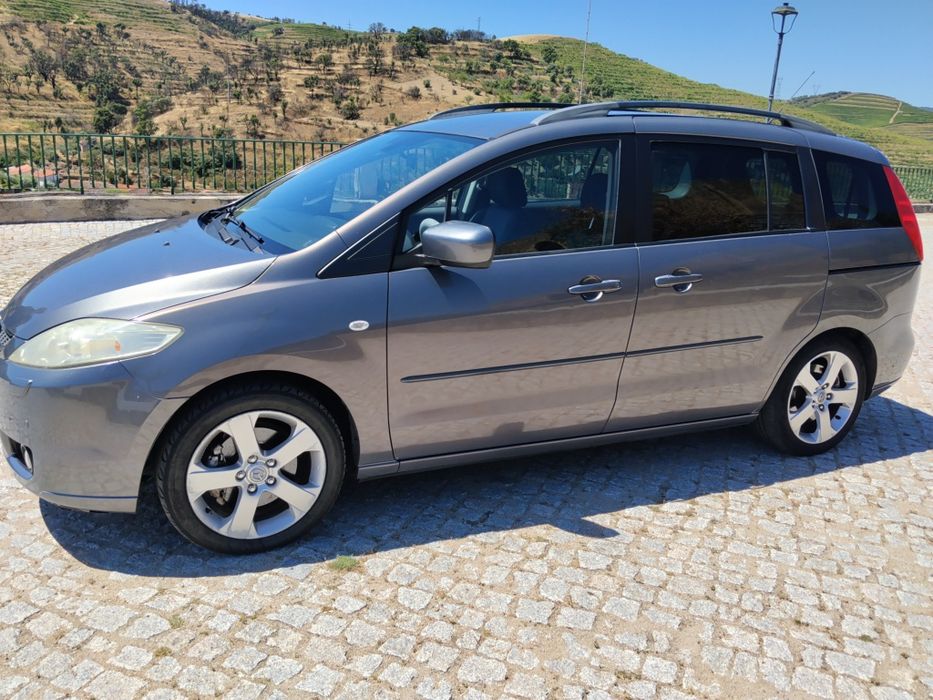 Mazda 5, com 7 lugares muito estimada