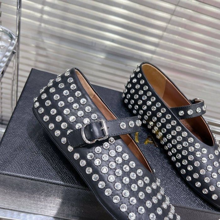 Шкіряні балетки туфлі брендові Alaia