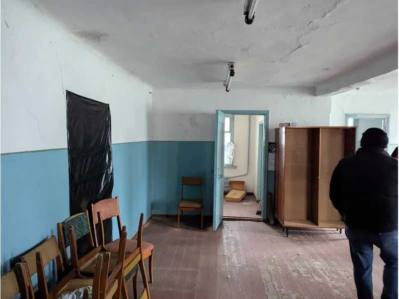 ПРОДАЖ - нежитлової будівлі, площею 110,3 кв.м. с. Великі Кринки