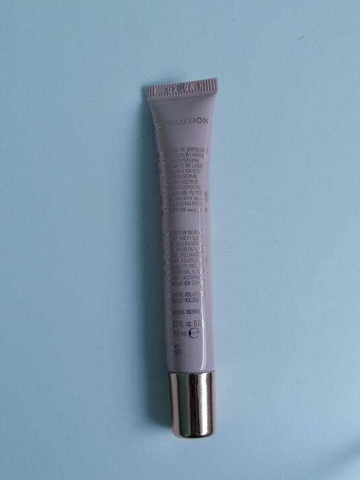 Peeling do ust LIP SCRUB Revolution