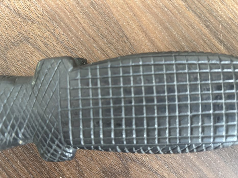 Crocodilo em pau preto