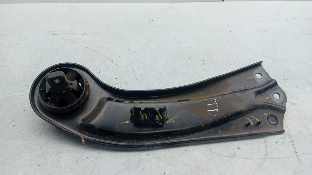 Braço de suspensão trás direito HYUNDAI Tucson (NX4E)