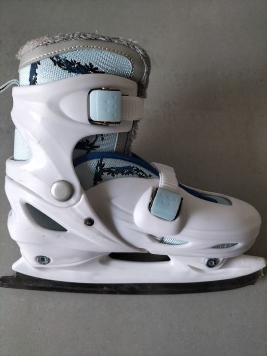 Łyżwy regulowane: 32-35 SMJ Sport