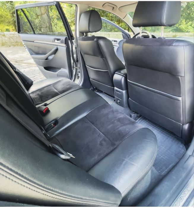 Toyota avensis excelente estado