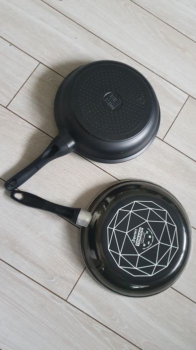 Продам сковороди