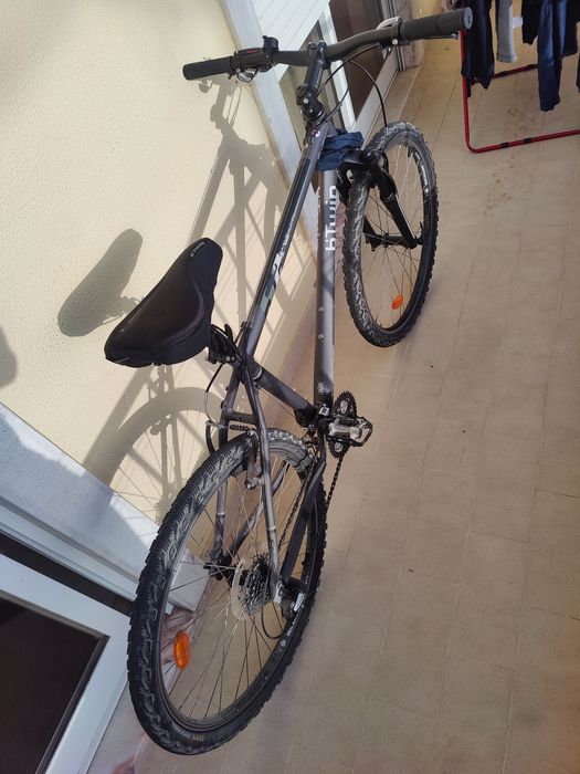 Pack Bicicleta B'Twin 5.0 + Cadeado de Corrente Decathlon + Bomba + Pneus Extra
