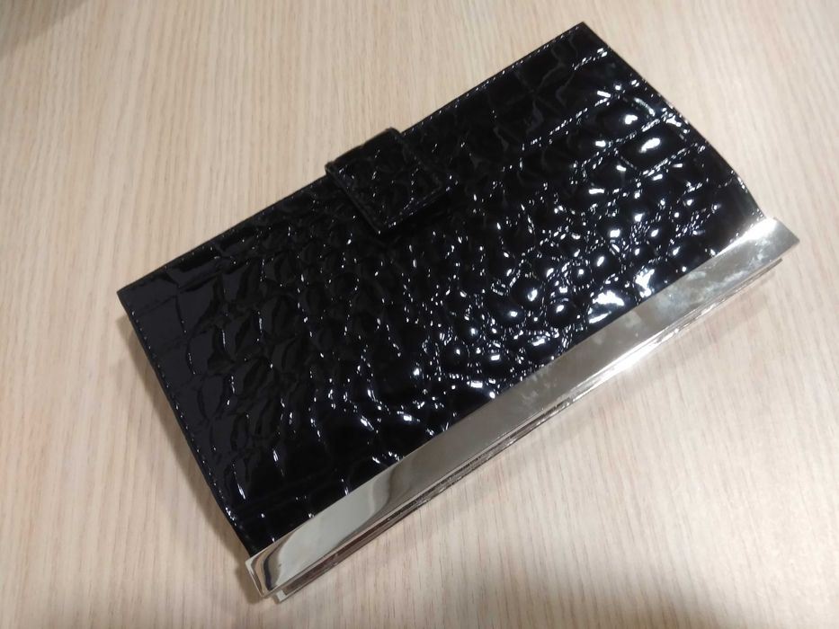 Carteira / porta moedas nova, pele sintéctica efeito crocodilo Parfois
