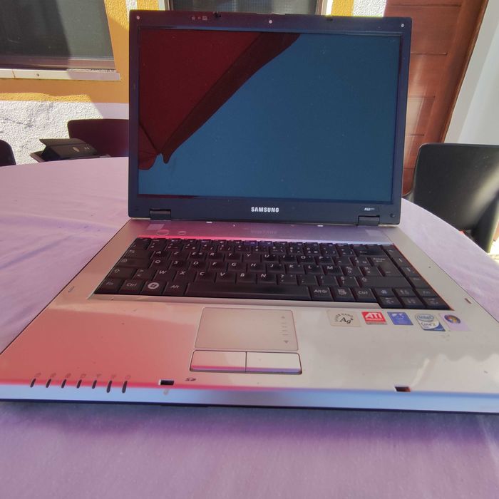 Material informático DEll, Magalhães, Samsung e ACER