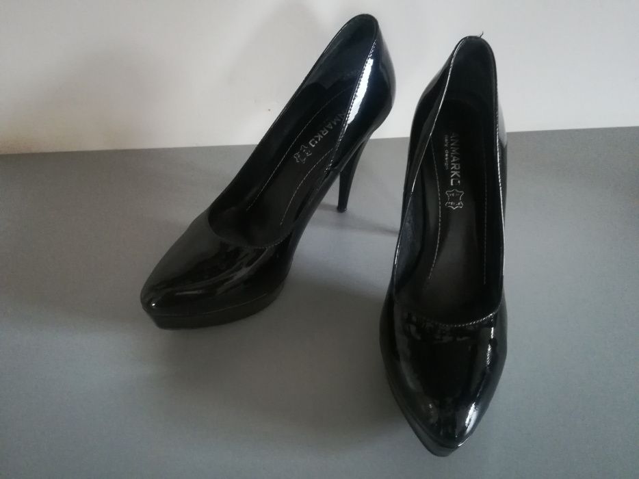 szpilki czółenka lakierowane skóra 38 Gianmarko