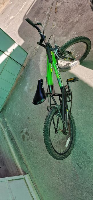 Bicicleta, berg aro 20 com alguns detalhes de uso.