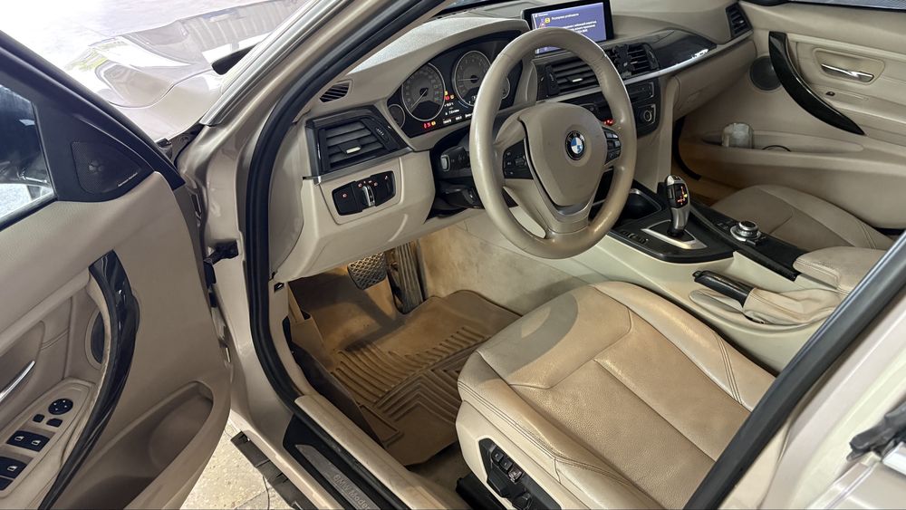 Бмв F30 x drive 2012 год