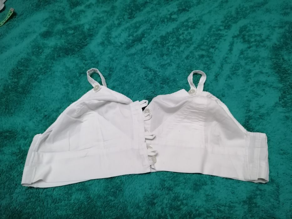 Coletes de baixo brancos