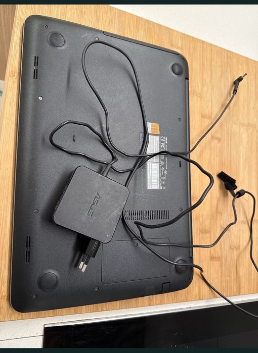 Portátil ASUS K556U i7