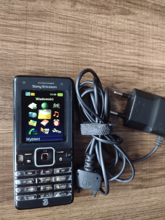 Telefon komórkowy Sony Ericsson K770i
