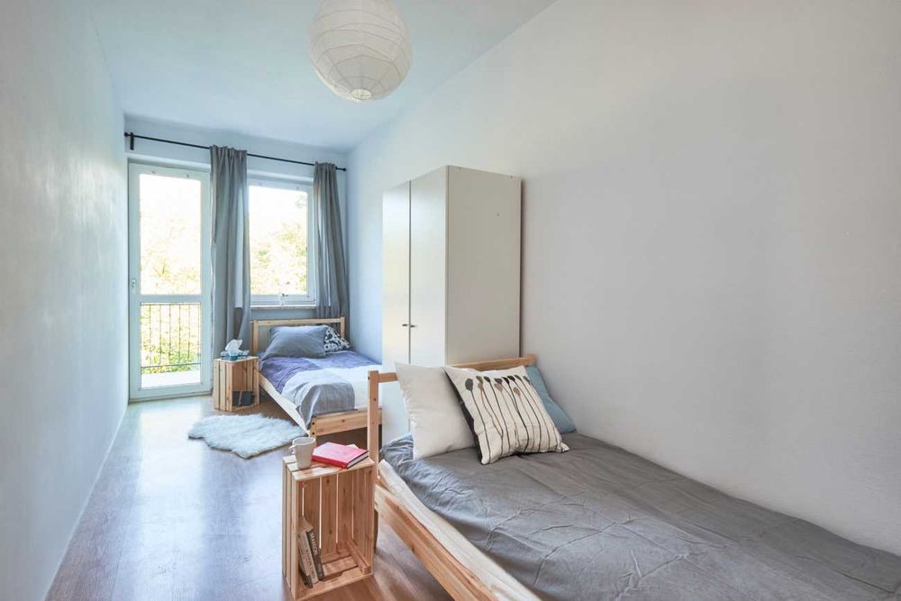 Pokoje - Хостел, район WLOCHY ( ul. Jantar ) - 2-3-4 местные, Hostel.