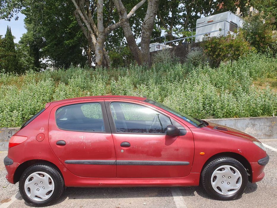 Peugeot 206 XR Présence 1.1 5 Portas