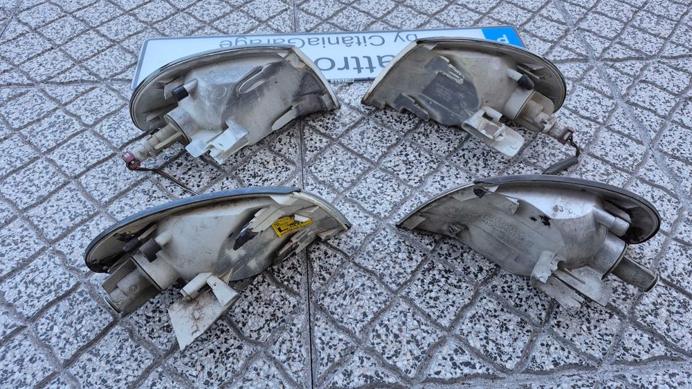 AUDI A4 B5 (8D)-PISCA/ÓTICA DIREITO-ESQUERDO 94 até 1999 Pré-Facelift