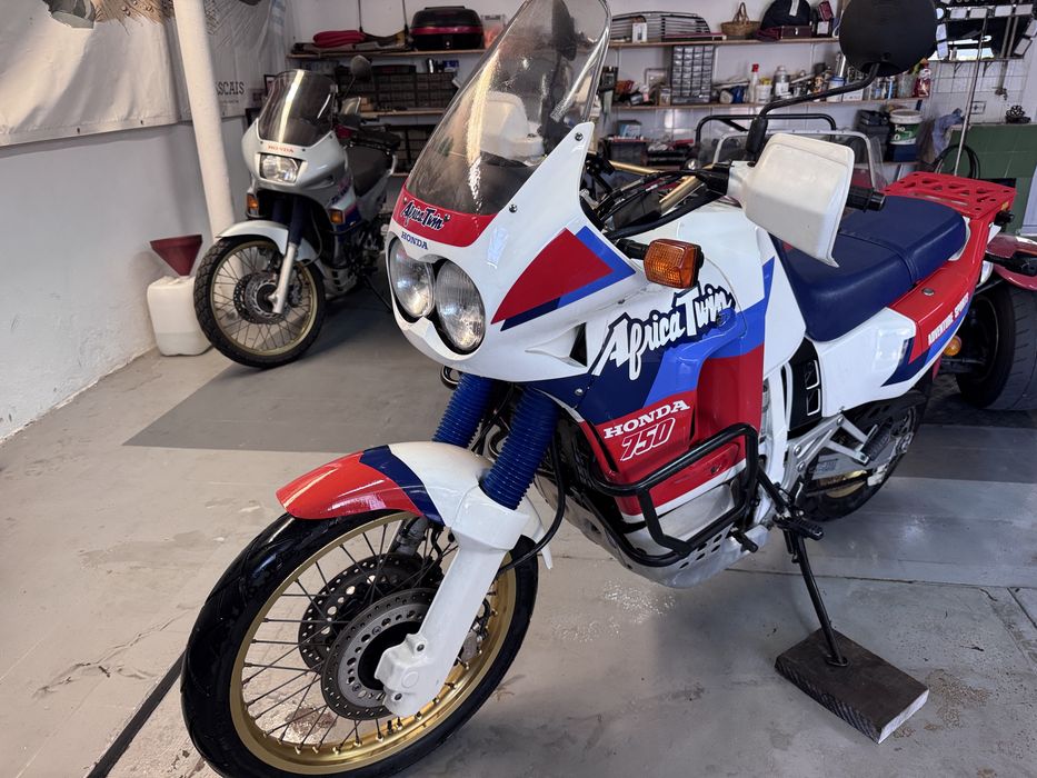 Honda Africa Twin 750 RD04