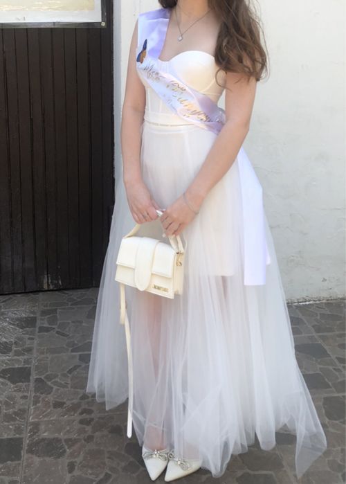 Випускна сукня корсетна