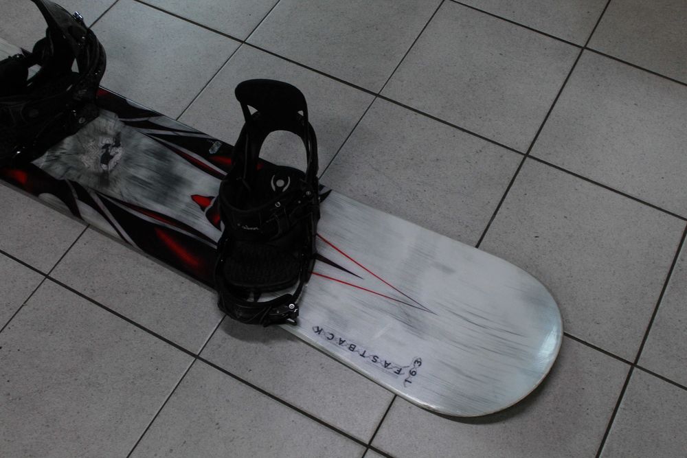 Deska Snowboard SALOMON FASTBACK 163 cm + Wiązania SALOMON