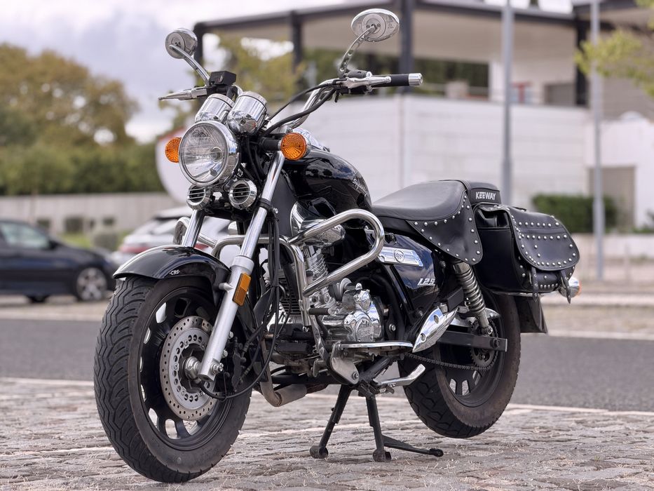 Vendo mota Keeway Superlight 125 cc