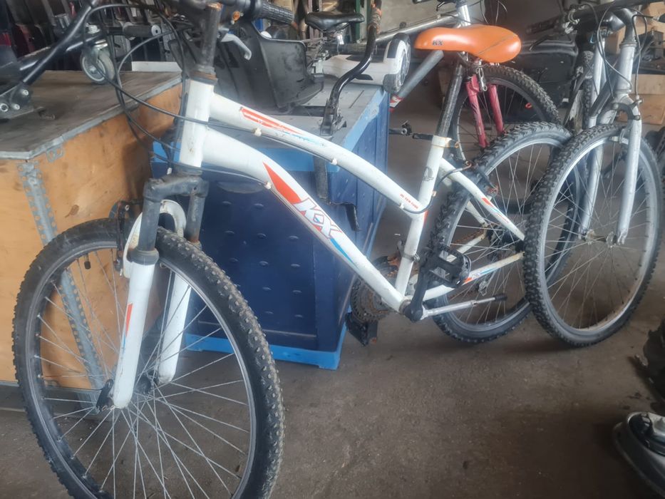 Bicicletas e hoverboard