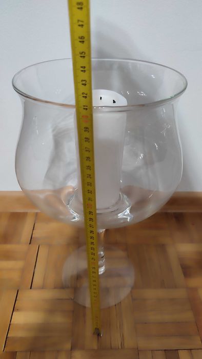 Wazon w kształcie kielicha do wina, wysoki 40 cm. Wazon kielich.