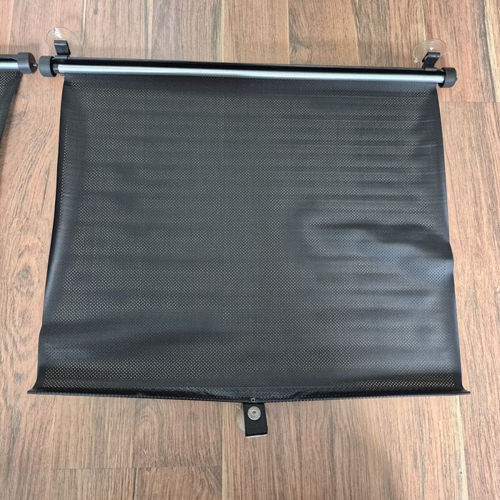 Dwie rolety przeciwsloneczne  samochodowe 40x50 cm czarne