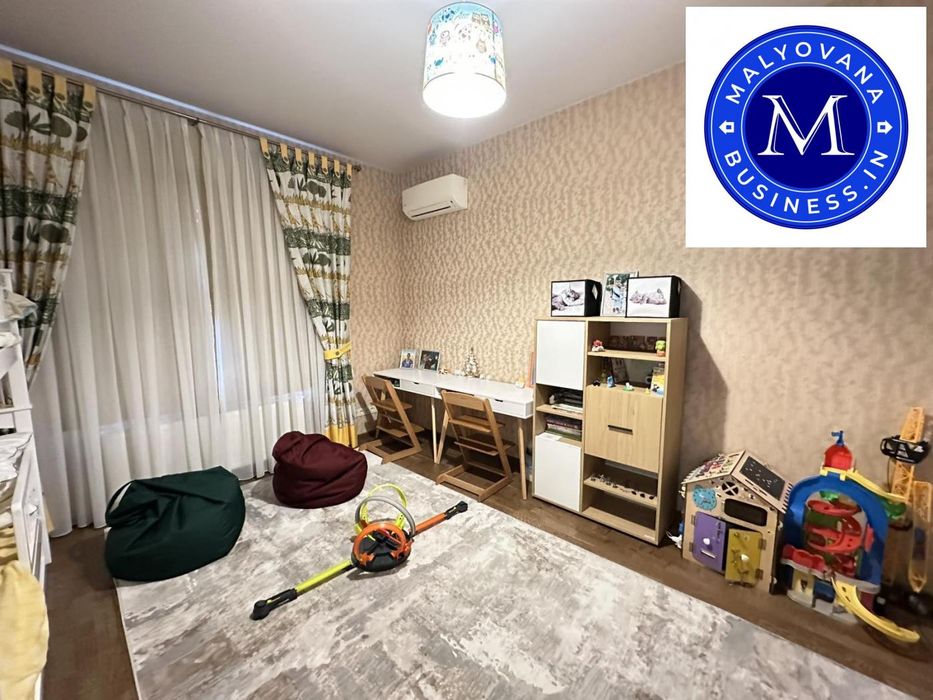 Совіньйон: 2 поверхи, 205 м², гараж, меблі, готовий до заселення!