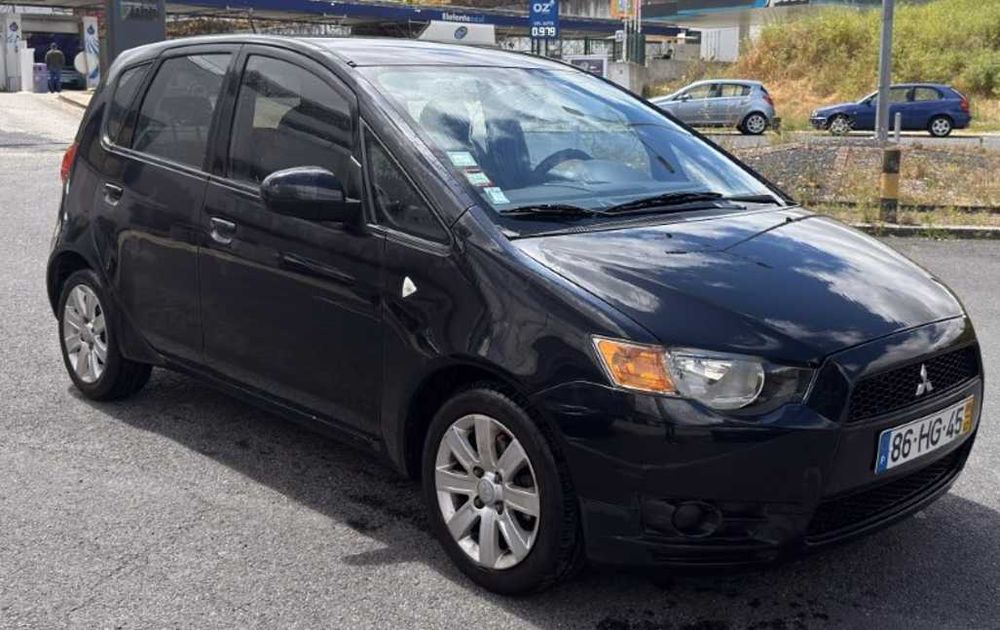 Mitsubishi colt 2009 125kms preto