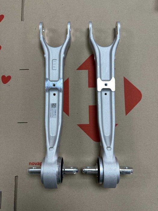 Важелі верхні, нижні задня підвіска - Tesla Model S/X Plaid 2021-2025