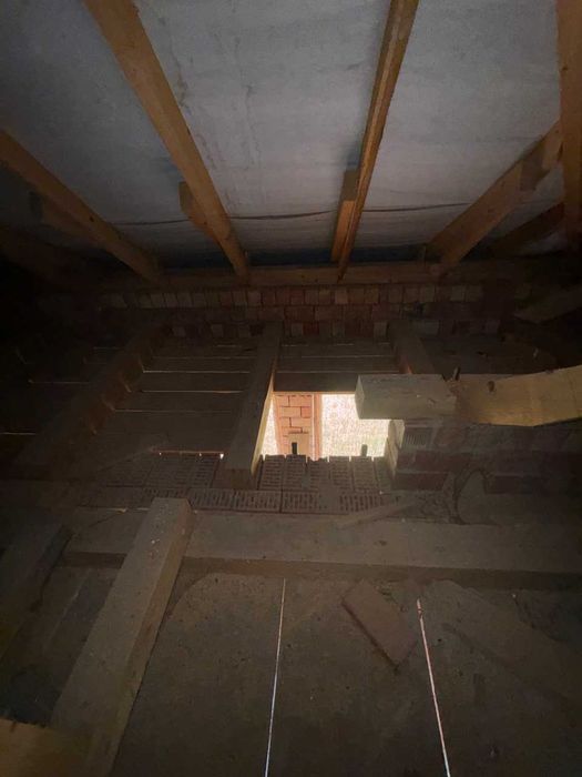 Продається двоповерховий будинок (незавершене будівництво) у селі Стара Жадова