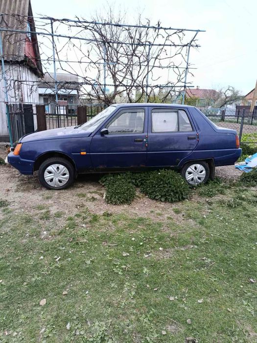 Продам машину                                     Машина на ходу