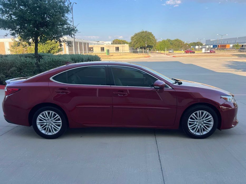 Lexus ES 350      2015