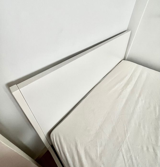 Cama Casal IKEA em branco, Nordli 160x200 cm com estrados