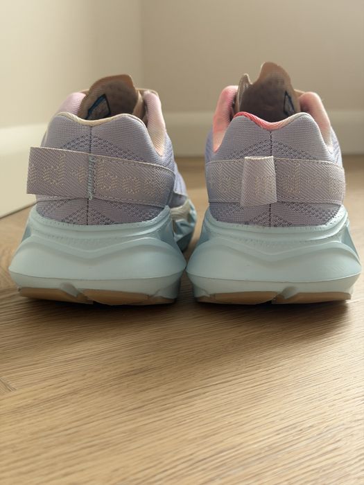 Кросівки Hoka Elevon 2